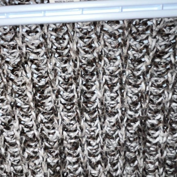 Garage knit cozy falll sweater size medium - Picture 2 of 2